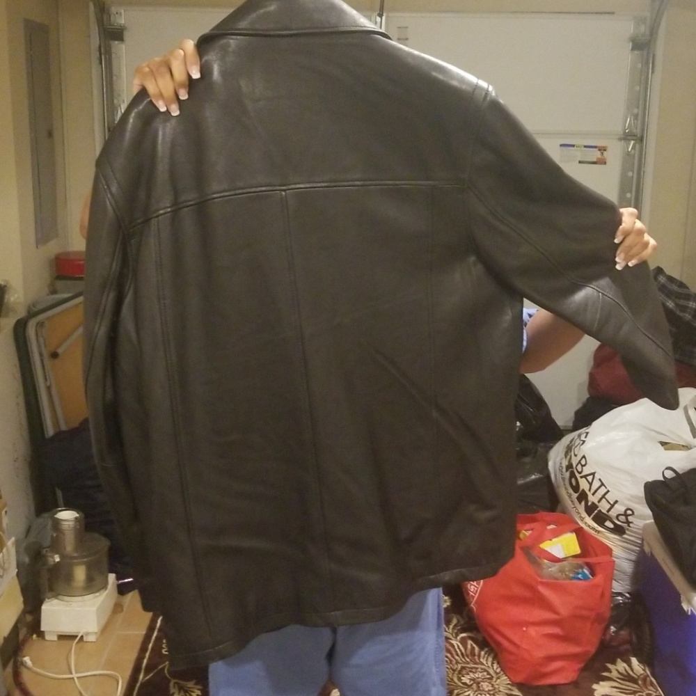 Leather jacket - Picture 2 of 2